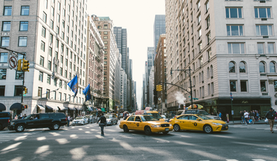 न्यूयॉर्क पहली शहरव्यापी अमेरिकी भीड़ मूल्य निर्धारण योजना के साथ यातायात के बारे में गंभीर हो जाता है