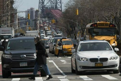 न्यूयॉर्क पहली शहरव्यापी अमेरिकी भीड़ मूल्य निर्धारण योजना के साथ यातायात के बारे में गंभीर हो जाता है